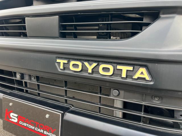 ハイエースバン ワイドスーパーGL ダークプライムII ディーゼルターボ/寒冷地仕様/丸目換装/アルルブルーツートンペイント/クロスカントリー16AW/シートカバー/ベットキット/LEDフォグ/クラッシックテール/フルセグナビ/ETC2.0/ドラレコ前後C(59枚目)