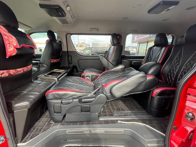 ハイエースワゴン ＧＬ　ファインテックツアラー／４キャプテンシート１０人乗／両側スライドドア左パワースライド／フルエアロ／ボンネット／リアスポ／オーバーＦ／１８ＡＷ／ＬＥＤテール／ナビ＆サブモニター＆Ｗフリップダウンモニター（25枚目）