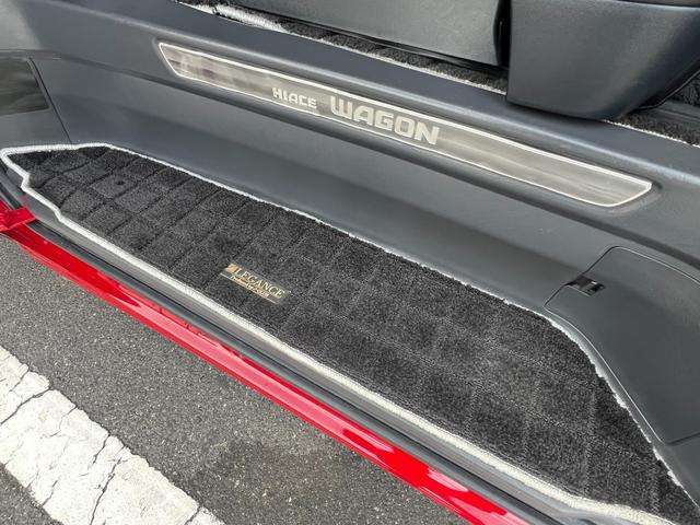 ハイエースワゴン ＧＬ　ファインテックツアラー／４キャプテンシート１０人乗／両側スライドドア左パワースライド／フルエアロ／ボンネット／リアスポ／オーバーＦ／１８ＡＷ／ＬＥＤテール／ナビ＆サブモニター＆Ｗフリップダウンモニター（39枚目）