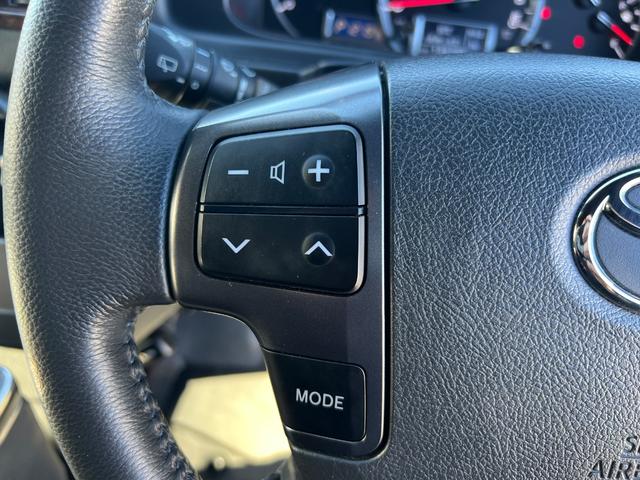 ハイエースバン スーパーＧＬ　５０ＴＨ　アニバーサリーリミテッド　２８００ディーゼルターボ／販売期間限定車／ワイドボディー＆ミドルルーフ／ローダウン＆１７ＡＷ／社外センターコンソール／両側パワースライドドア／フルセグナビ／ビルトインＥＴＣ／バックカメラ／専用内装色（38枚目）