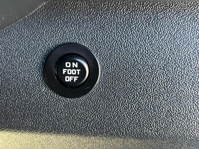 ハイエースバン スーパーＧＬ　５０ＴＨ　アニバーサリーリミテッド　２８００ディーゼルターボ／販売期間限定車／ワイドボディー＆ミドルルーフ／ローダウン＆１７ＡＷ／社外センターコンソール／両側パワースライドドア／フルセグナビ／ビルトインＥＴＣ／バックカメラ／専用内装色（53枚目）