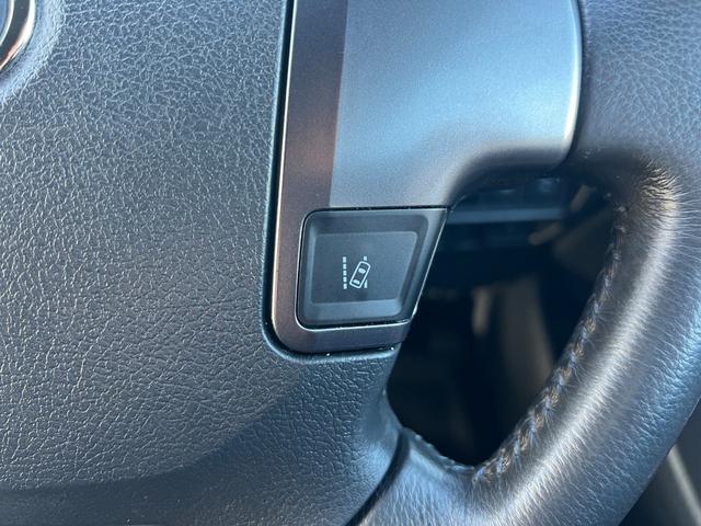 ハイエースバン スーパーＧＬ　５０ＴＨ　アニバーサリーリミテッド　２８００ディーゼルターボ／販売期間限定車／ワイドボディー＆ミドルルーフ／ローダウン＆１７ＡＷ／社外センターコンソール／両側パワースライドドア／フルセグナビ／ビルトインＥＴＣ／バックカメラ／専用内装色（58枚目）