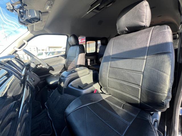 ハイエースコミューター スーパーロングＧＬ　１０人乗り３ナンバー登録／普通免許で運転可能／パワースライドドア／ＬＥＤヘッドランプ／ローダウン／Ｆスポイラー／パンデミック１６ＡＷ＆ＰＡＲＡＤＡ／シートカバー／黒木目インテリア／ナビ／ＥＴＣ／ＦＤＭ（12枚目）