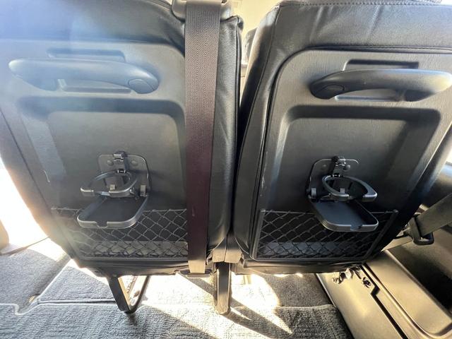 ハイエースコミューター スーパーロングＧＬ　１０人乗り３ナンバー登録／普通免許で運転可能／パワースライドドア／ＬＥＤヘッドランプ／ローダウン／Ｆスポイラー／パンデミック１６ＡＷ＆ＰＡＲＡＤＡ／シートカバー／黒木目インテリア／ナビ／ＥＴＣ／ＦＤＭ（26枚目）