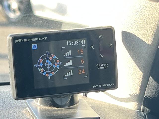 ハイエースコミューター スーパーロングＧＬ　１０人乗り３ナンバー登録／普通免許で運転可能／パワースライドドア／ＬＥＤヘッドランプ／ローダウン／Ｆスポイラー／パンデミック１６ＡＷ＆ＰＡＲＡＤＡ／シートカバー／黒木目インテリア／ナビ／ＥＴＣ／ＦＤＭ（33枚目）