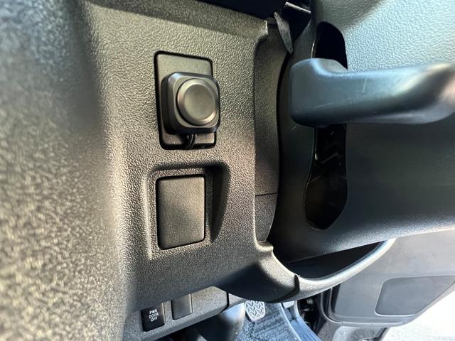 ハイエースコミューター スーパーロングＧＬ　１０人乗り３ナンバー登録／普通免許で運転可能／パワースライドドア／ＬＥＤヘッドランプ／ローダウン／Ｆスポイラー／パンデミック１６ＡＷ＆ＰＡＲＡＤＡ／シートカバー／黒木目インテリア／ナビ／ＥＴＣ／ＦＤＭ（43枚目）