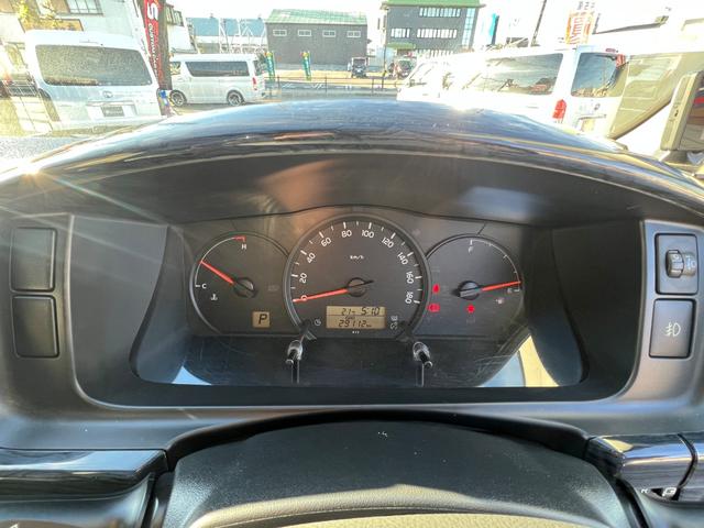 ハイエースコミューター スーパーロングＧＬ　１０人乗り３ナンバー登録／普通免許で運転可能／パワースライドドア／ＬＥＤヘッドランプ／ローダウン／Ｆスポイラー／パンデミック１６ＡＷ＆ＰＡＲＡＤＡ／シートカバー／黒木目インテリア／ナビ／ＥＴＣ／ＦＤＭ（48枚目）