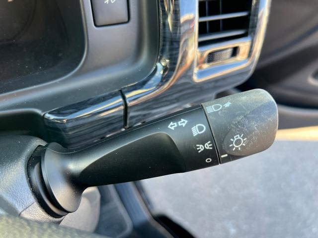 ハイエースコミューター スーパーロングＧＬ　１０人乗り３ナンバー登録／普通免許で運転可能／パワースライドドア／ＬＥＤヘッドランプ／ローダウン／Ｆスポイラー／パンデミック１６ＡＷ＆ＰＡＲＡＤＡ／シートカバー／黒木目インテリア／ナビ／ＥＴＣ／ＦＤＭ（53枚目）