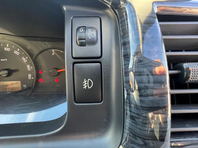 ハイエースコミューター スーパーロングＧＬ　１０人乗り３ナンバー登録／普通免許で運転可能／パワースライドドア／ＬＥＤヘッドランプ／ローダウン／Ｆスポイラー／パンデミック１６ＡＷ＆ＰＡＲＡＤＡ／シートカバー／黒木目インテリア／ナビ／ＥＴＣ／ＦＤＭ（54枚目）