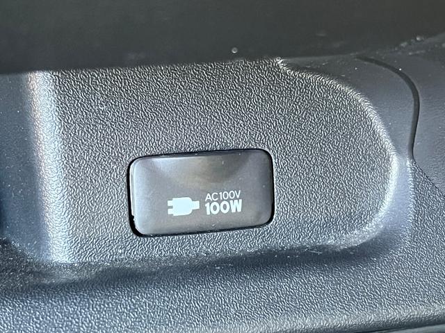 ハイエースコミューター スーパーロングＧＬ　１０人乗り３ナンバー登録／普通免許で運転可能／パワースライドドア／ＬＥＤヘッドランプ／ローダウン／Ｆスポイラー／パンデミック１６ＡＷ＆ＰＡＲＡＤＡ／シートカバー／黒木目インテリア／ナビ／ＥＴＣ／ＦＤＭ（59枚目）