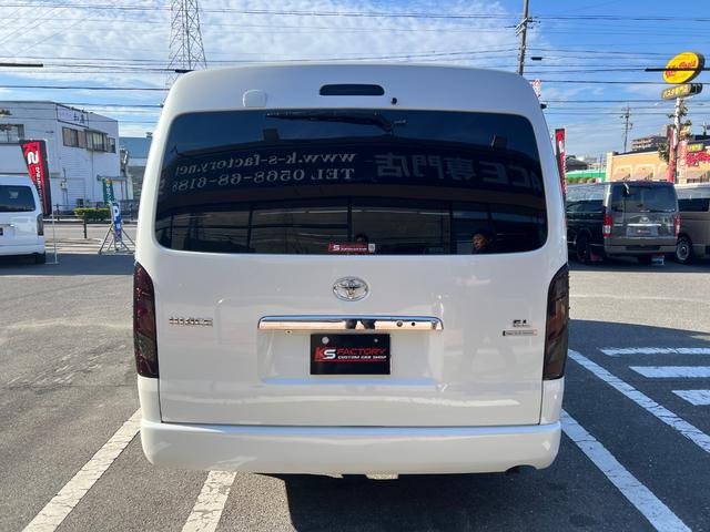 ハイエースワゴン ＧＬ　ファインテックツアラー４ＷＤ／両側電動スライドドア／４キャプテンシート１０人乗／寒冷地仕様／１１インチナビ／フリップダウンモニター／ＥＴＣ／防音＆防振キット／減衰力調整ショック／１８ＡＷ／ＬＥＤテール（6枚目）