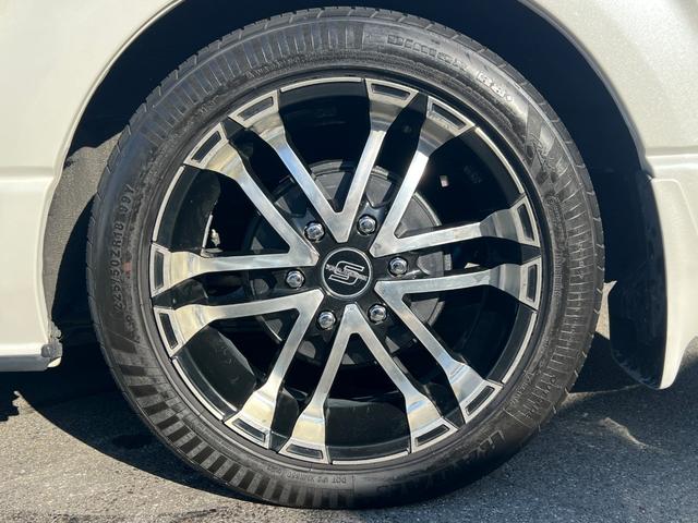 ハイエースワゴン ＧＬ　ファインテックツアラー４ＷＤ／両側電動スライドドア／４キャプテンシート１０人乗／寒冷地仕様／１１インチナビ／フリップダウンモニター／ＥＴＣ／防音＆防振キット／減衰力調整ショック／１８ＡＷ／ＬＥＤテール（9枚目）