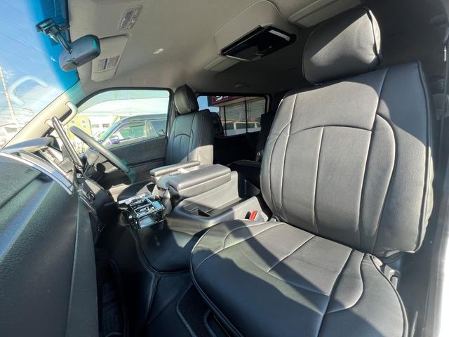 ハイエースワゴン ＧＬ　ファインテックツアラー４ＷＤ／両側電動スライドドア／４キャプテンシート１０人乗／寒冷地仕様／１１インチナビ／フリップダウンモニター／ＥＴＣ／防音＆防振キット／減衰力調整ショック／１８ＡＷ／ＬＥＤテール（12枚目）
