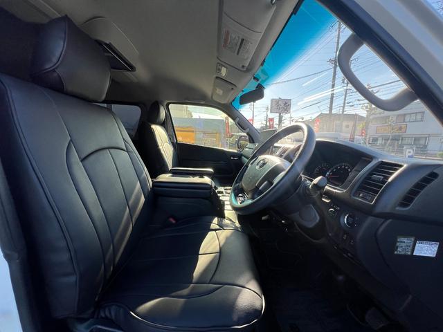 ハイエースワゴン ＧＬ　ファインテックツアラー４ＷＤ／両側電動スライドドア／４キャプテンシート１０人乗／寒冷地仕様／１１インチナビ／フリップダウンモニター／ＥＴＣ／防音＆防振キット／減衰力調整ショック／１８ＡＷ／ＬＥＤテール（14枚目）