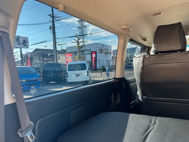 ハイエースワゴン ＧＬ　ファインテックツアラー４ＷＤ／両側電動スライドドア／４キャプテンシート１０人乗／寒冷地仕様／１１インチナビ／フリップダウンモニター／ＥＴＣ／防音＆防振キット／減衰力調整ショック／１８ＡＷ／ＬＥＤテール（26枚目）