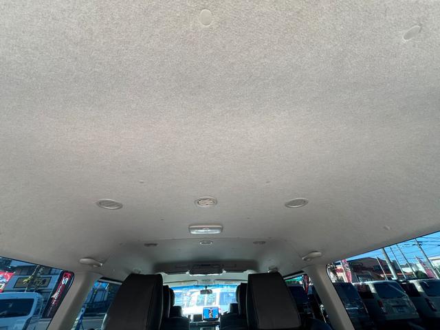 ハイエースワゴン ＧＬ　ファインテックツアラー４ＷＤ／両側電動スライドドア／４キャプテンシート１０人乗／寒冷地仕様／１１インチナビ／フリップダウンモニター／ＥＴＣ／防音＆防振キット／減衰力調整ショック／１８ＡＷ／ＬＥＤテール（29枚目）