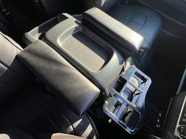 ハイエースワゴン ＧＬ　ファインテックツアラー４ＷＤ／両側電動スライドドア／４キャプテンシート１０人乗／寒冷地仕様／１１インチナビ／フリップダウンモニター／ＥＴＣ／防音＆防振キット／減衰力調整ショック／１８ＡＷ／ＬＥＤテール（44枚目）