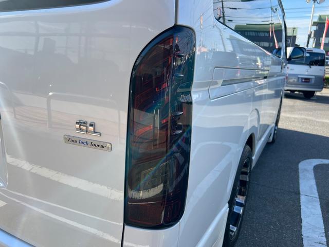 ハイエースワゴン ＧＬ　ファインテックツアラー４ＷＤ／両側電動スライドドア／４キャプテンシート１０人乗／寒冷地仕様／１１インチナビ／フリップダウンモニター／ＥＴＣ／防音＆防振キット／減衰力調整ショック／１８ＡＷ／ＬＥＤテール（64枚目）
