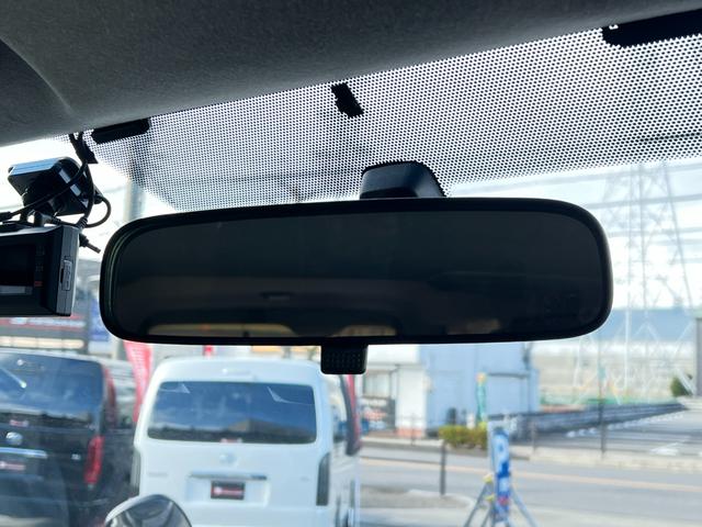 ハイエースバン スーパーＧＬ　ダークプライム　ディーゼルターボ／ブルーレイ再生可能９インチナビ／前後カメラドラレコ／バックカメラ／レーダー探知機／ビルトインＥＴＣ／ローダウン／Ｆスポイラー／１６ＡＷ＆パラダタイヤ／マフラーカッター／ＬＥＤヘッド（48枚目）