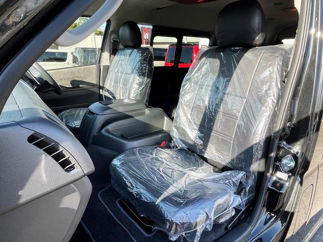 ハイエースワゴン ＧＬ　未登録新車／４ＷＤ／Ｖｅｒ２内装架装サルーン２／フルフラット／対座対面シート／フローリング加工／ＢＩＧ－Ｘ１１インチ／アルパイン後席モニター／前後ドラレコ／ヘッドライトオリジナル塗装／１８インチＡＷ／（5枚目）