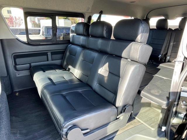 ハイエースワゴン ＧＬ　未登録新車／４ＷＤ／Ｖｅｒ２内装架装サルーン２／フルフラット／対座対面シート／フローリング加工／ＢＩＧ－Ｘ１１インチ／アルパイン後席モニター／前後ドラレコ／ヘッドライトオリジナル塗装／１８インチＡＷ／（6枚目）