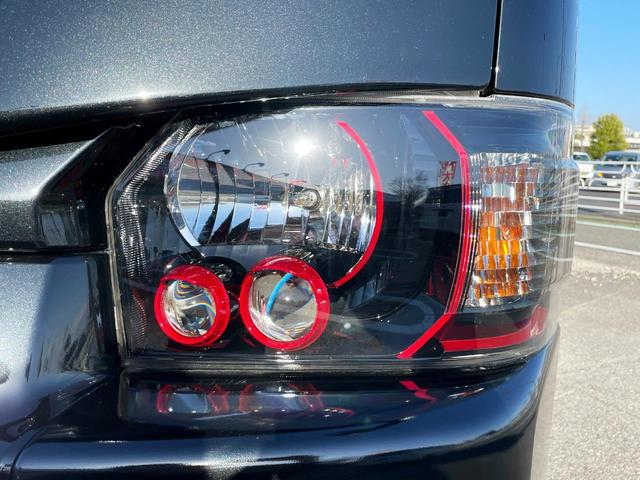 ハイエースワゴン ＧＬ　未登録新車／４ＷＤ／Ｖｅｒ２内装架装サルーン２／フルフラット／対座対面シート／フローリング加工／ＢＩＧ－Ｘ１１インチ／アルパイン後席モニター／前後ドラレコ／ヘッドライトオリジナル塗装／１８インチＡＷ／（29枚目）