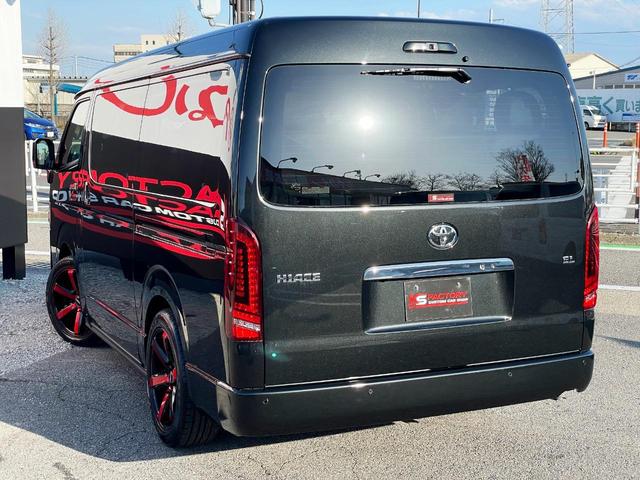 ハイエースワゴン ＧＬ　未登録新車／４ＷＤ／Ｖｅｒ２内装架装サルーン２／フルフラット／対座対面シート／フローリング加工／ＢＩＧ－Ｘ１１インチ／アルパイン後席モニター／前後ドラレコ／ヘッドライトオリジナル塗装／１８インチＡＷ／（38枚目）