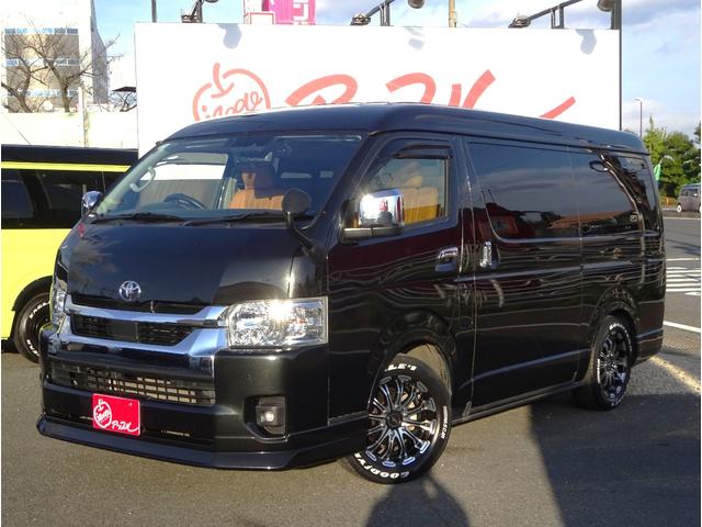 ハイエースワゴン ＧＬ　ユーザー買取車／内装架装／ベッドキット／キャンピングカー仕様／フルセグナビ／後席モニター／フリップダウンモニター／フローリング仕様／パノラミックビュ／全方位カメラ／フルフラット／ユーアイビークル足回り（3枚目）