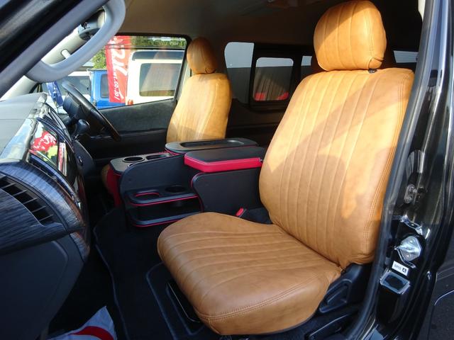 ハイエースワゴン ＧＬ　ユーザー買取車／内装架装／ベッドキット／キャンピングカー仕様／フルセグナビ／後席モニター／フリップダウンモニター／フローリング仕様／パノラミックビュ／全方位カメラ／フルフラット／ユーアイビークル足回り（4枚目）