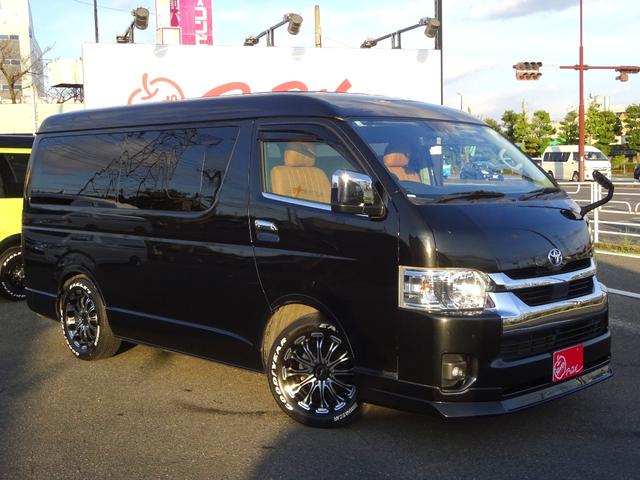 ハイエースワゴン ＧＬ　ユーザー買取車／内装架装／ベッドキット／キャンピングカー仕様／フルセグナビ／後席モニター／フリップダウンモニター／フローリング仕様／パノラミックビュ／全方位カメラ／フルフラット／ユーアイビークル足回り（11枚目）