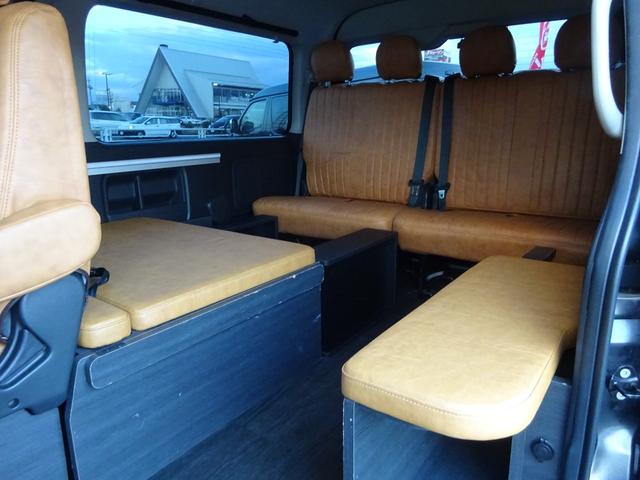ハイエースワゴン ＧＬ　ユーザー買取車／内装架装／ベッドキット／キャンピングカー仕様／フルセグナビ／後席モニター／フリップダウンモニター／フローリング仕様／パノラミックビュ／全方位カメラ／フルフラット／ユーアイビークル足回り（44枚目）