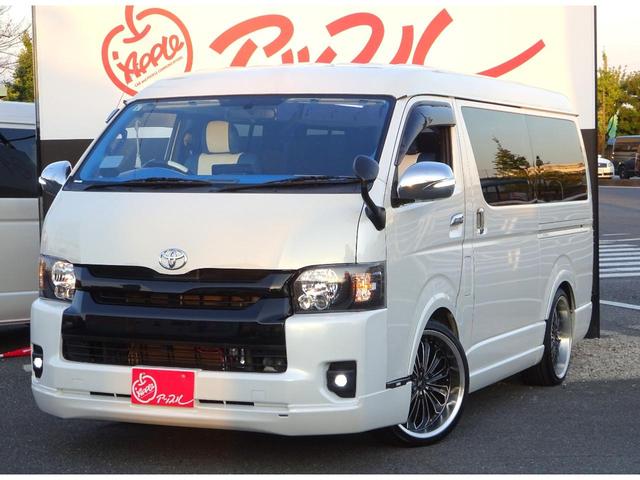 ハイエースワゴン GL ワゴン2.7GL ミドルルーフ/フェイスチェンジ/フルフラットシート/床張り加工済み/ラウンジスタイル内装フルベッド展開可能/LEDヘッドライト/インナーブラック/20インチAW/フローティングナビ(9枚目)