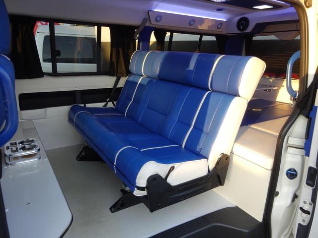 ハイエースワゴン GL ワゴン2.7GL ミドルルーフ/フェイスチェンジ/フルフラットシート/床張り加工済み/ラウンジスタイル内装フルベッド展開可能/LEDヘッドライト/インナーブラック/20インチAW/フローティングナビ(27枚目)