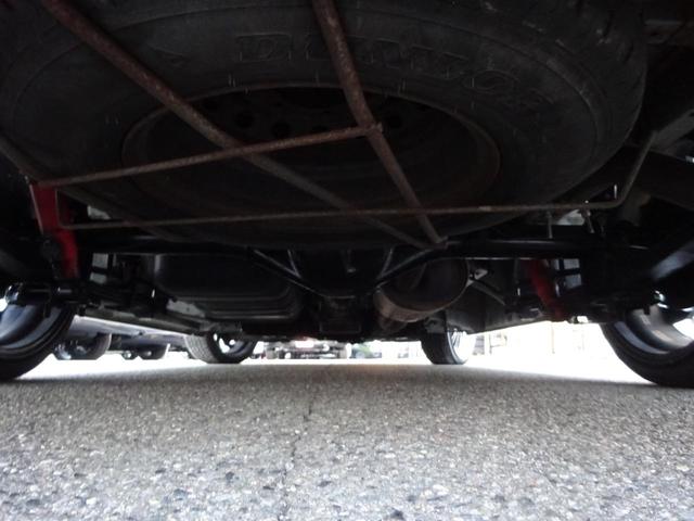 ハイエースワゴン GL ワゴン2.7GL ミドルルーフ/フェイスチェンジ/フルフラットシート/床張り加工済み/ラウンジスタイル内装フルベッド展開可能/LEDヘッドライト/インナーブラック/20インチAW/フローティングナビ(45枚目)