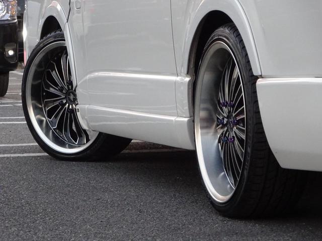 ハイエースワゴン GL ワゴン2.7GL ミドルルーフ/フェイスチェンジ/フルフラットシート/床張り加工済み/ラウンジスタイル内装フルベッド展開可能/LEDヘッドライト/インナーブラック/20インチAW/フローティングナビ(49枚目)