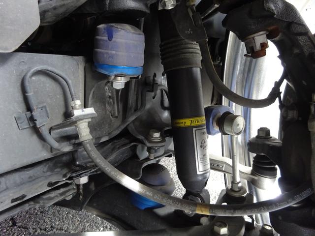 ハイエースワゴン GL ファインテックツアラー/バットフェイスボンネット/ローダウン/強化スタビライザー/ALPINE BICX/ALPINEフリップダウン12.8型/パノラミックビューモニター/KBレーシング18インチAW(28枚目)
