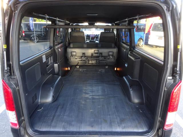 ハイエースバン スーパーGL ダークプライムII Essexフロントデュフィーザー/フルフラット/ルームキャリア/フルセグナビ/バックカメラ/ETC/LEDヘッドライト/ETC/スマートキー/プッシュスタート/社外AW16インチ/トーヨータイヤ(39枚目)