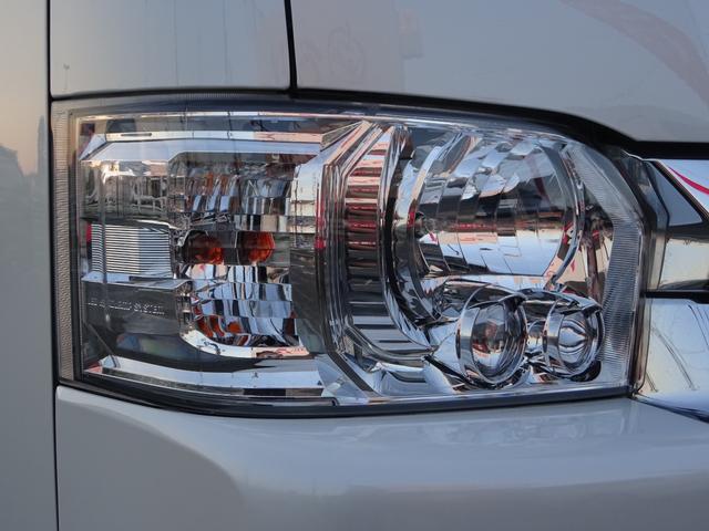 ハイエースワゴン GL ユーザー買取車/ワンオーナー車/Flex使用フルフラットシート/3列目ベンチシート/フローリング施工/フロントリップ/ローダウン/社外17インチAWナスカーホワイトレター/ナビ/フリップダウンモニター(19枚目)
