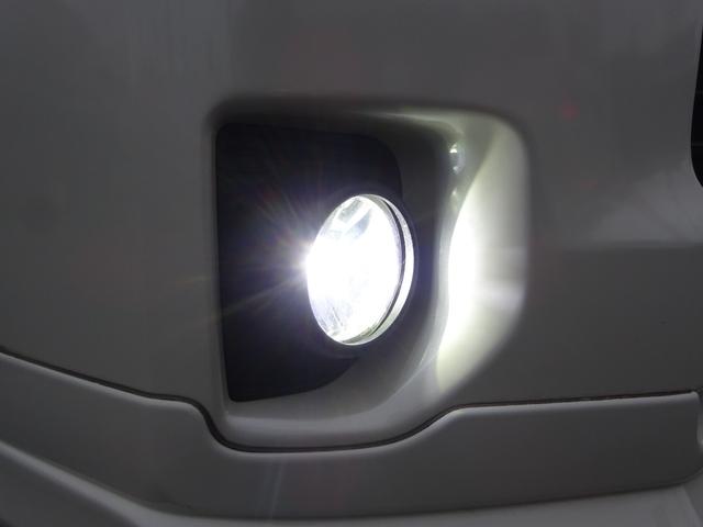 ハイエースワゴン GL ユーザー買取車/ワンオーナー車/Flex使用フルフラットシート/3列目ベンチシート/フローリング施工/フロントリップ/ローダウン/社外17インチAWナスカーホワイトレター/ナビ/フリップダウンモニター(21枚目)