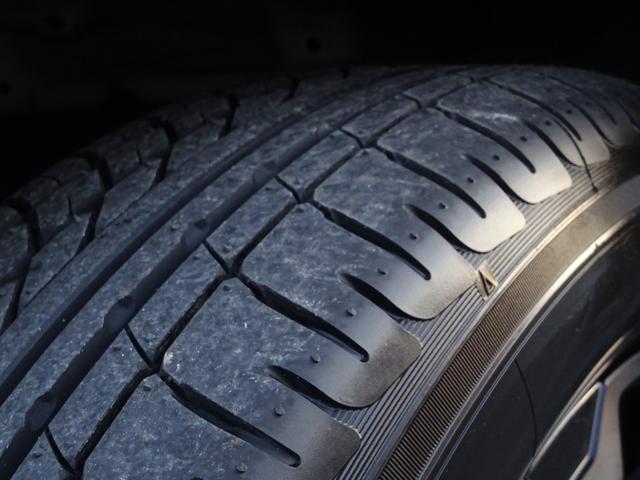 ハイエースワゴン GL ユーザー買取車/ワンオーナー車/Flex使用フルフラットシート/3列目ベンチシート/フローリング施工/フロントリップ/ローダウン/社外17インチAWナスカーホワイトレター/ナビ/フリップダウンモニター(30枚目)