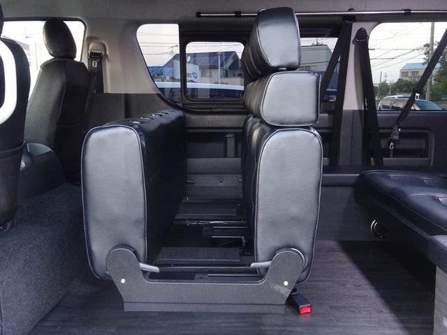 ハイエースワゴン GL ユーザー買取車/ワンオーナー車/Flex使用フルフラットシート/3列目ベンチシート/フローリング施工/フロントリップ/ローダウン/社外17インチAWナスカーホワイトレター/ナビ/フリップダウンモニター(39枚目)