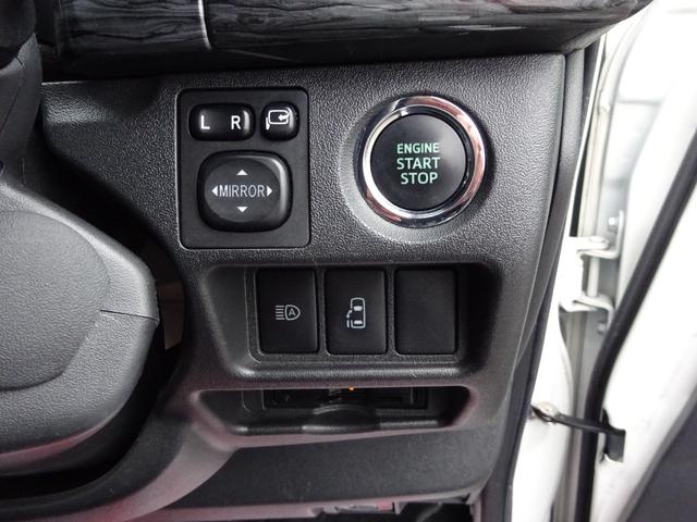 ハイエースワゴン GL ユーザー買取車/ワンオーナー車/Flex使用フルフラットシート/3列目ベンチシート/フローリング施工/フロントリップ/ローダウン/社外17インチAWナスカーホワイトレター/ナビ/フリップダウンモニター(56枚目)