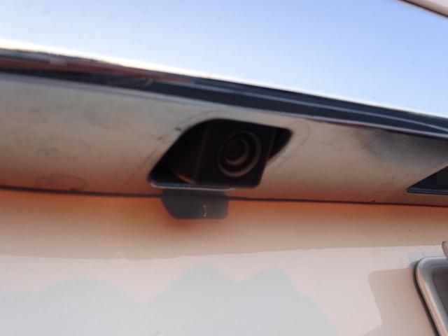 ハイエースワゴン GL ユーザー買取車/ワンオーナー車/Flex使用フルフラットシート/3列目ベンチシート/フローリング施工/フロントリップ/ローダウン/社外17インチAWナスカーホワイトレター/ナビ/フリップダウンモニター(57枚目)