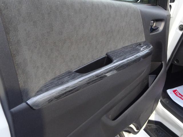 ハイエースワゴン GL ユーザー買取車/ワンオーナー車/Flex使用フルフラットシート/3列目ベンチシート/フローリング施工/フロントリップ/ローダウン/社外17インチAWナスカーホワイトレター/ナビ/フリップダウンモニター(61枚目)