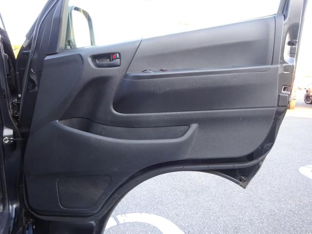 ハイエースバン ロングＤＸ　ＭＴ車／Ｓ－ＧＬ仕様／マニュアル車／（67枚目）