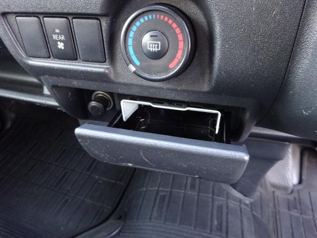 ハイエースバン ロングＤＸ　ＭＴ車／Ｓ－ＧＬ仕様／マニュアル車／（73枚目）