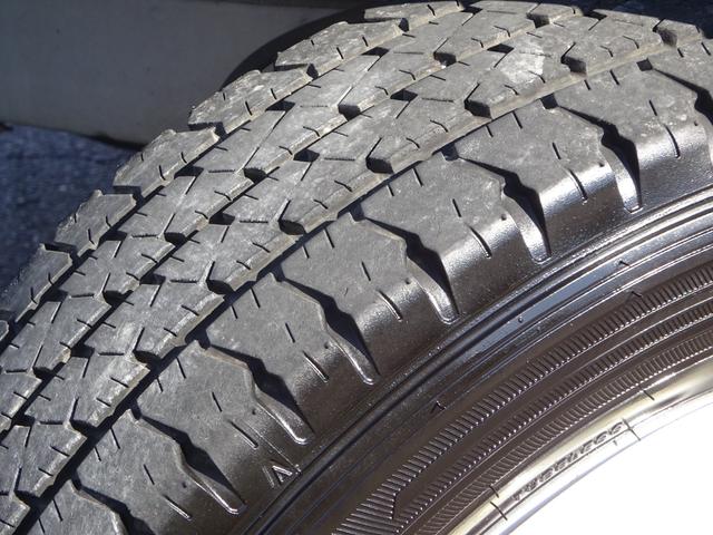 タウンエースバン ＧＬ　Ｌｕａｎａオリジナル架装／５人乗り４ナンバー車／キャンピングカー仕様／ベッドキット／テーブル／コーデュロイシートカバー／フルフラット／ウッドパネル／内装架装／ツートンカラー／フォグランプ／フルセグナビ（22枚目）