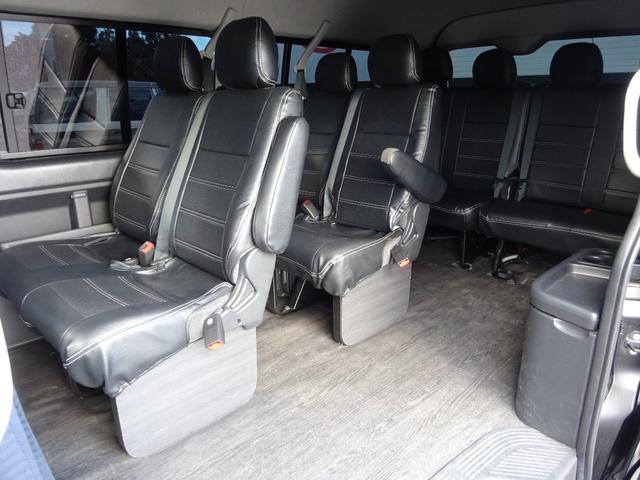 ハイエースワゴン ＧＬ　Ｒｅｎｏｃａコーストライン／角目４灯／パワースライドドア／アルパインＢＩＧ－Ｘ１１インチフルセグナビ／後席モニター／マッドブラック全塗装／４ＷＤ車／３ナンバー１０人乗り乗用／車検整備付／１７インチＡＷ（8枚目）