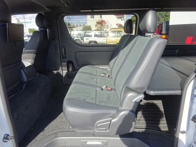 ハイエースバン スーパーGL ダークプライムII ワンオーナー車/4WD車/後席モニター/フローティングナビ/バックカメラ/ETC/ベッドキット4分割式/両側パワースライドドア/クルーズコントロール/クインテリジェントリアランスソナー/100V電源/(10枚目)