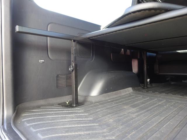 ハイエースバン スーパーGL ダークプライムII ワンオーナー車/4WD車/後席モニター/フローティングナビ/バックカメラ/ETC/ベッドキット4分割式/両側パワースライドドア/クルーズコントロール/クインテリジェントリアランスソナー/100V電源/(19枚目)
